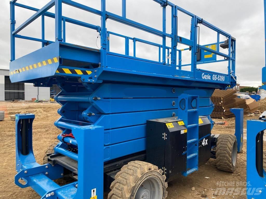 Genie GS 4390 RT Scheren-Arbeitsbühnen