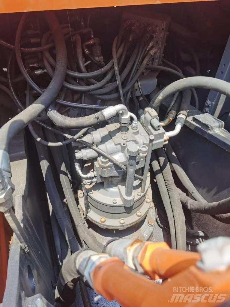 Hitachi ZX 210 Raupenbagger