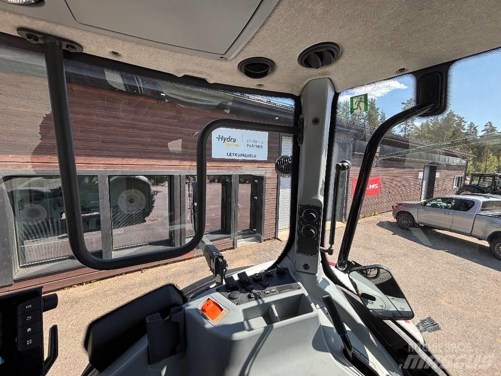 Valtra Q 305 Traktoren