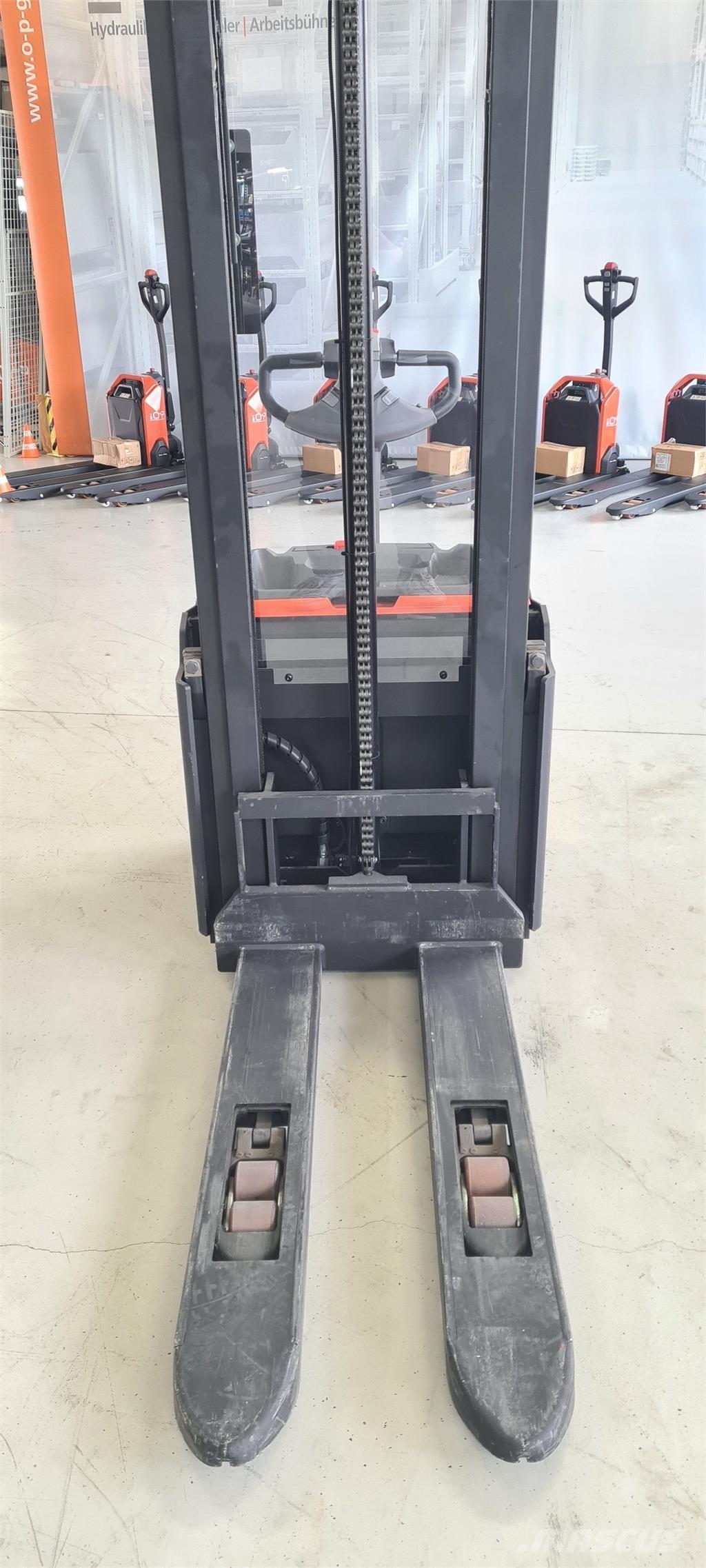 Toyota SWE120L Selbstfahrstapler