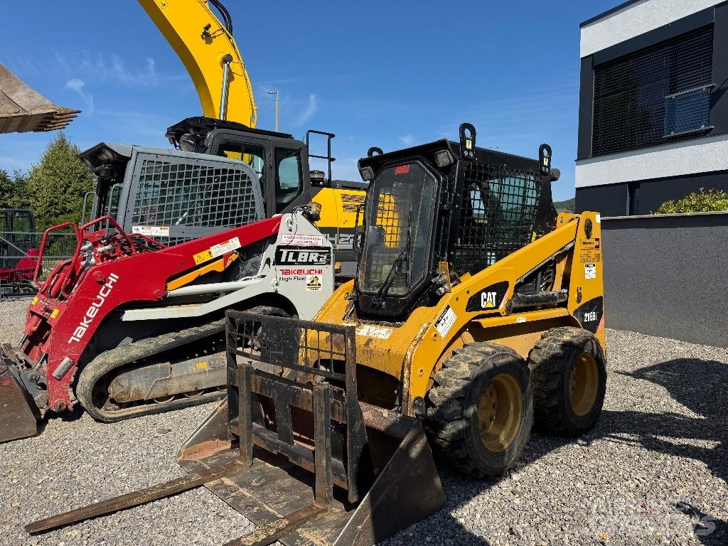 CAT 216 B 3 Kompaktlader