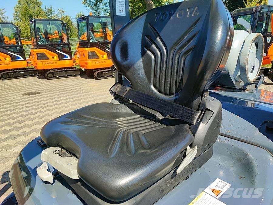 Toyota 02-8FGF25 Gasstapler