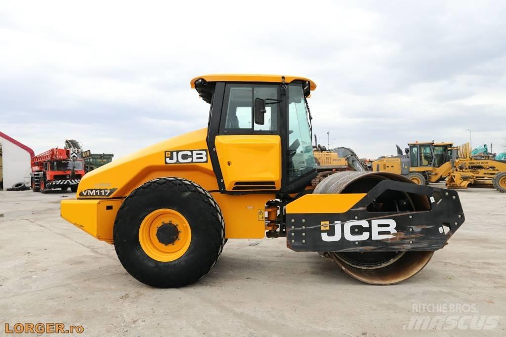 JCB VM 117 Erdbauwalzen