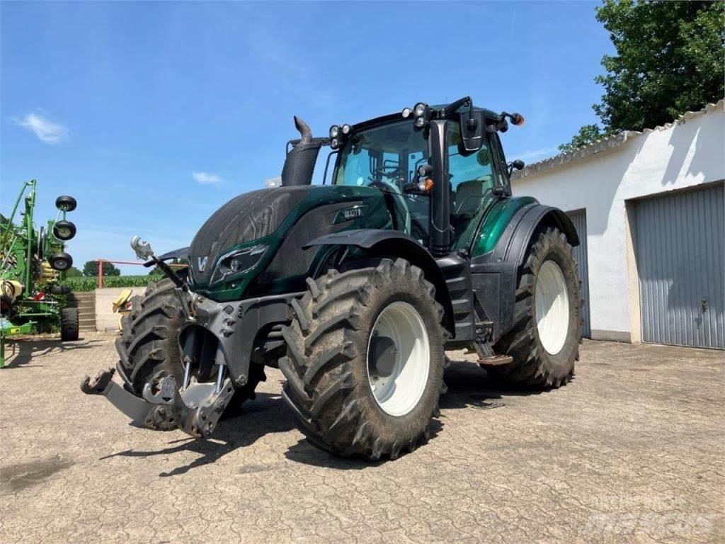 Valtra T154 Active Traktoren