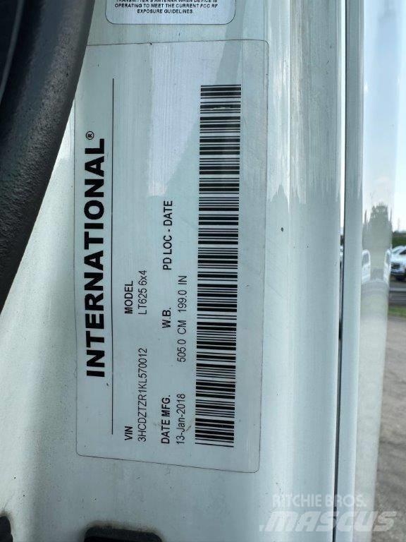 International LT Sattelzugmaschinen