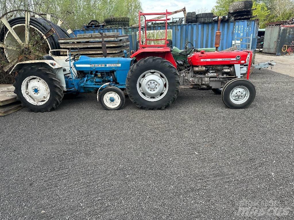 Massey Ferguson 152 Traktoren