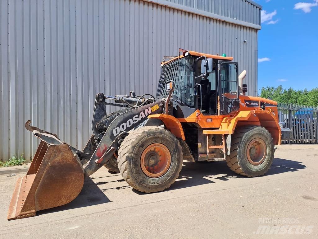 Doosan DL 250 Radlader