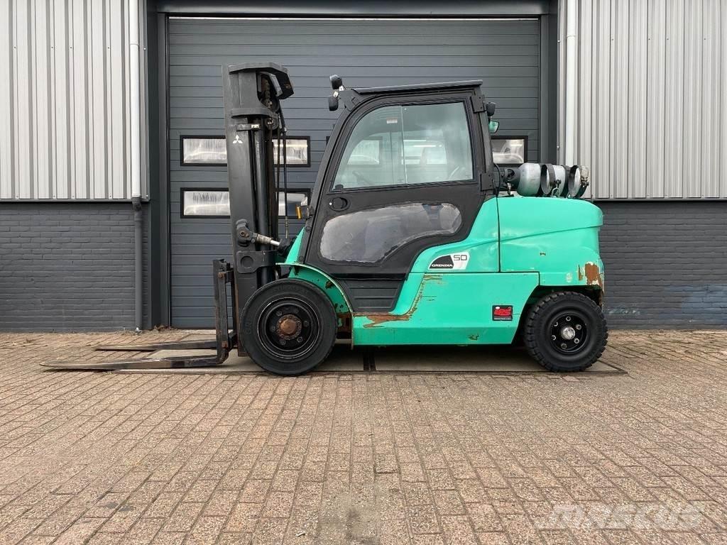 Mitsubishi FG50NT Gasstapler
