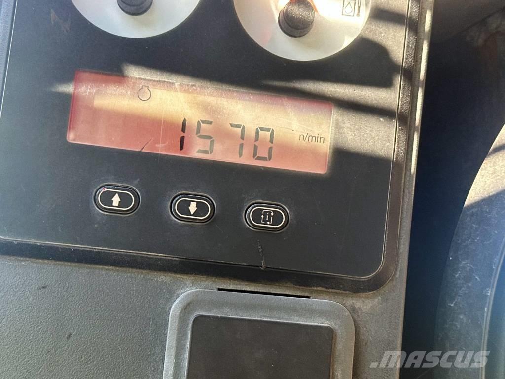 CAT 246 C Kompaktlader