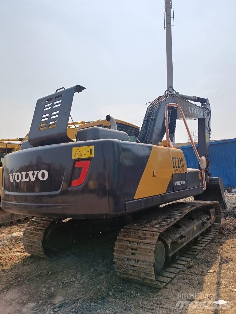 Volvo EC 210 Midibagger  7t - 12t