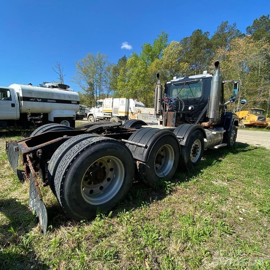 Mack CHN613 Sattelzugmaschinen