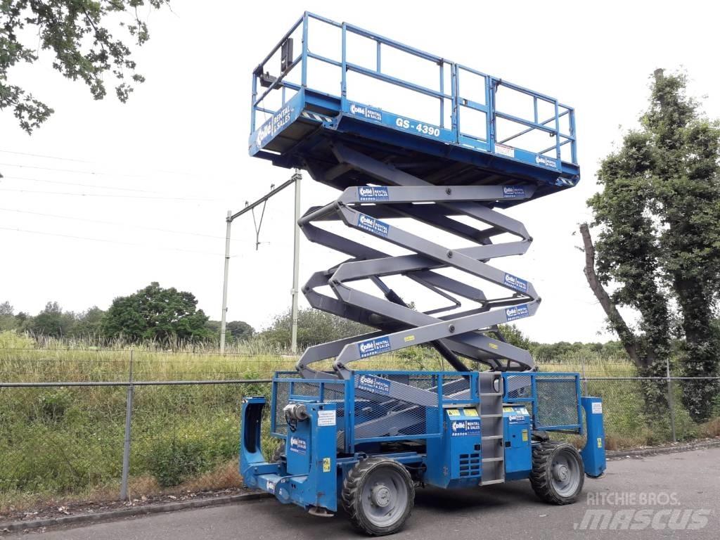 Genie GS 4390 RT Scheren-Arbeitsbühnen