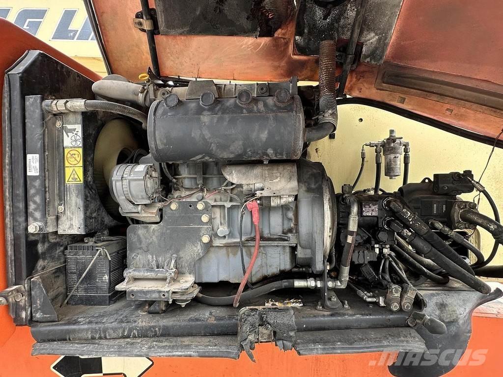JLG 800AJ Gelenkteleskoparbeitsbühnen