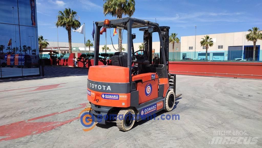 Toyota 7 FBM 30 Elektrostapler