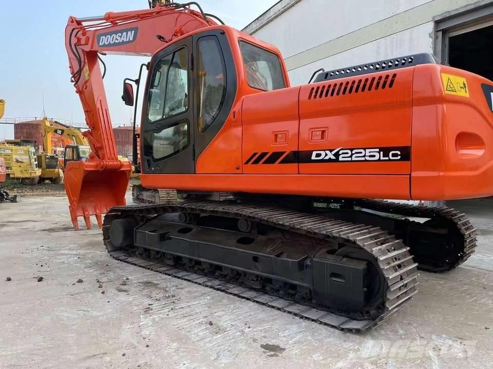 Doosan dx 225 Raupenbagger