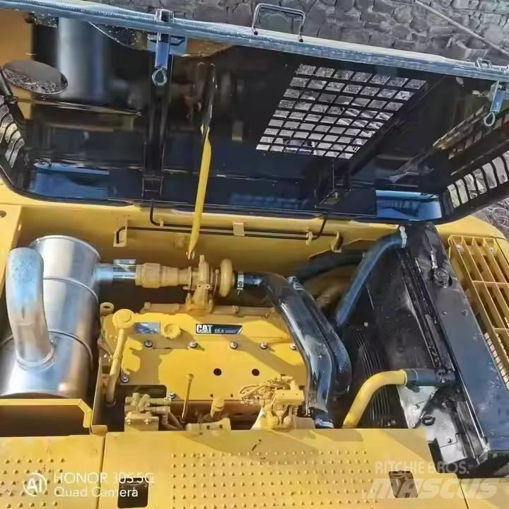 CAT 320D2 Raupenbagger