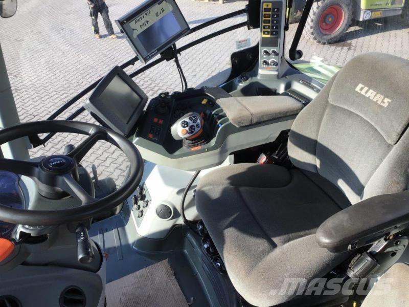 CLAAS AXION 920 Traktoren