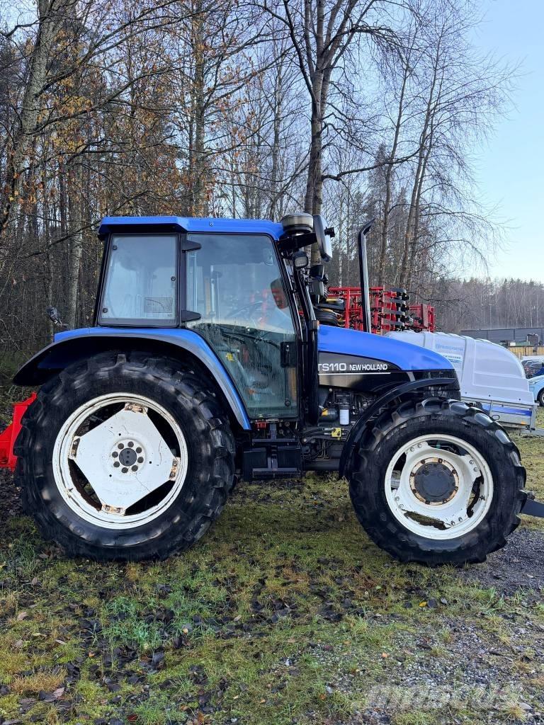 New Holland TS 110 Traktoren