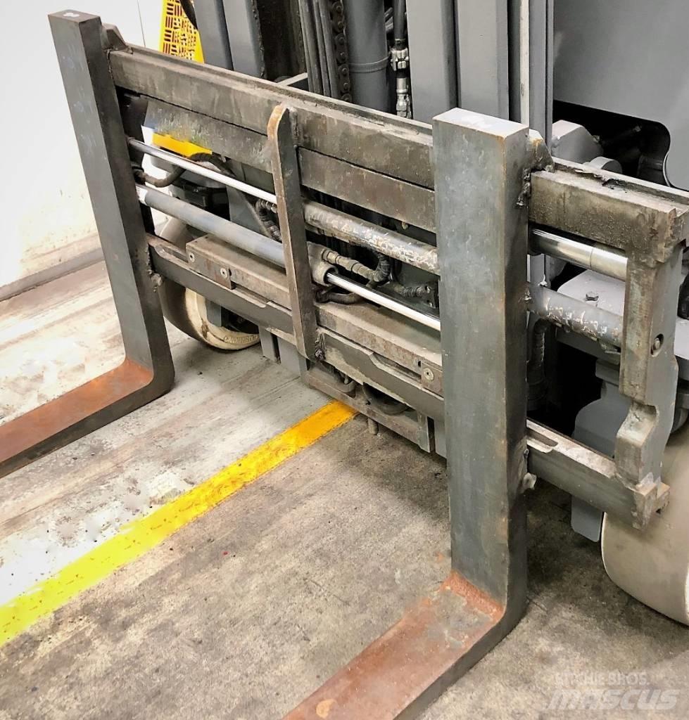 Combilift CB2500 Seitenstapler