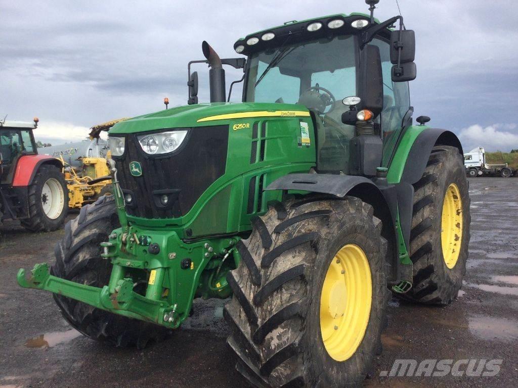 John Deere 6250R Traktoren