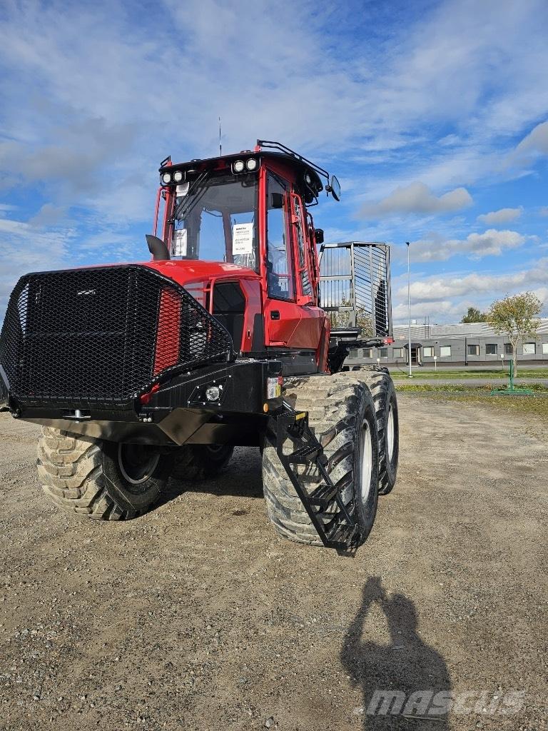 Komatsu 895 Forwarder