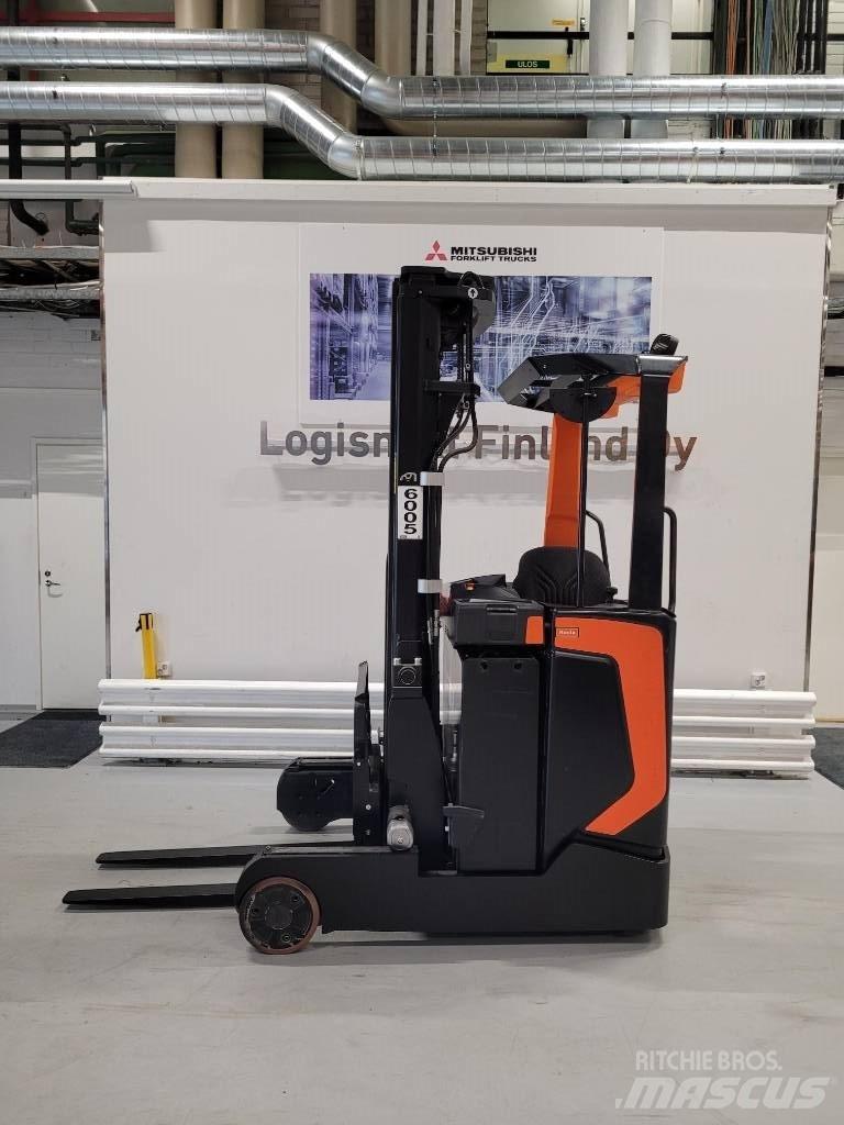 Rocla HSF16 Schubmaststapler