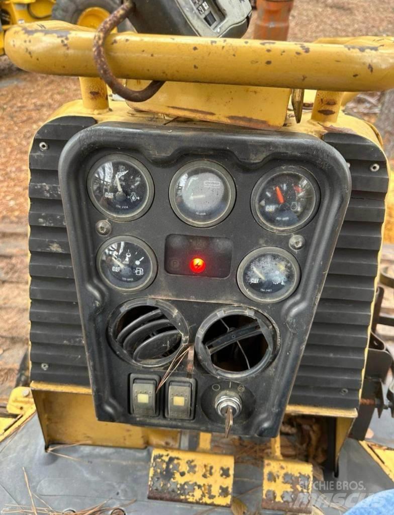 CAT D 3 G LGP Bulldozer