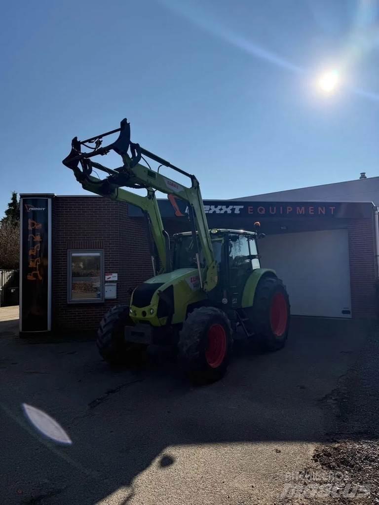 CLAAS Axos 330 Traktoren