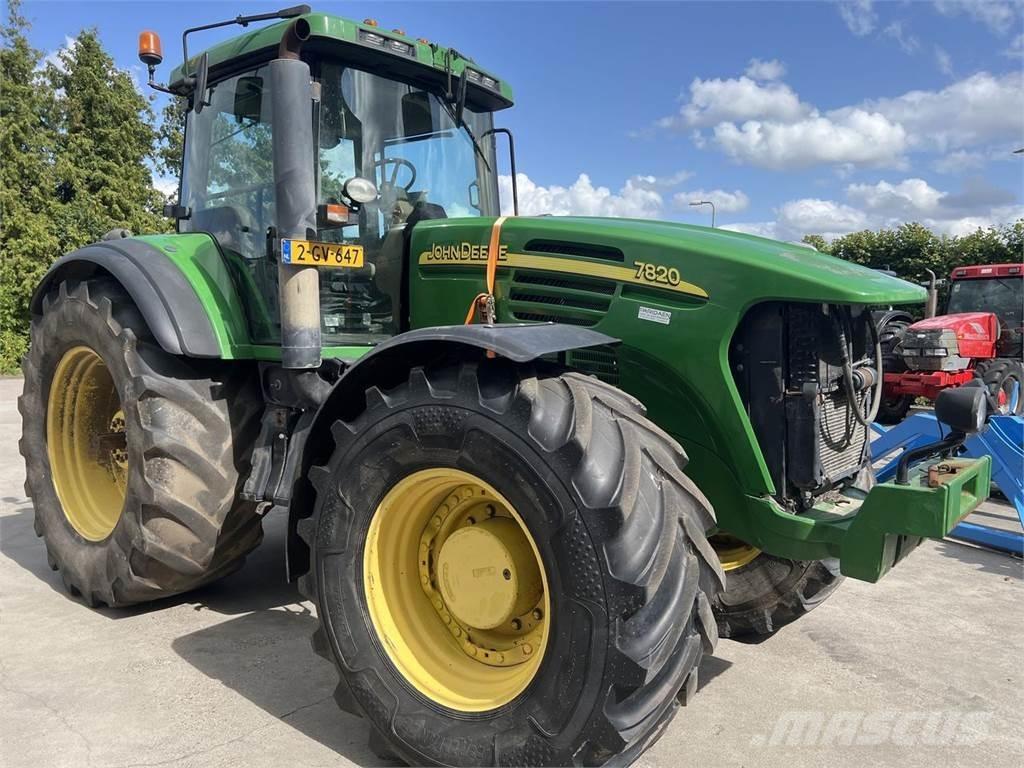 John Deere 7820 Traktoren