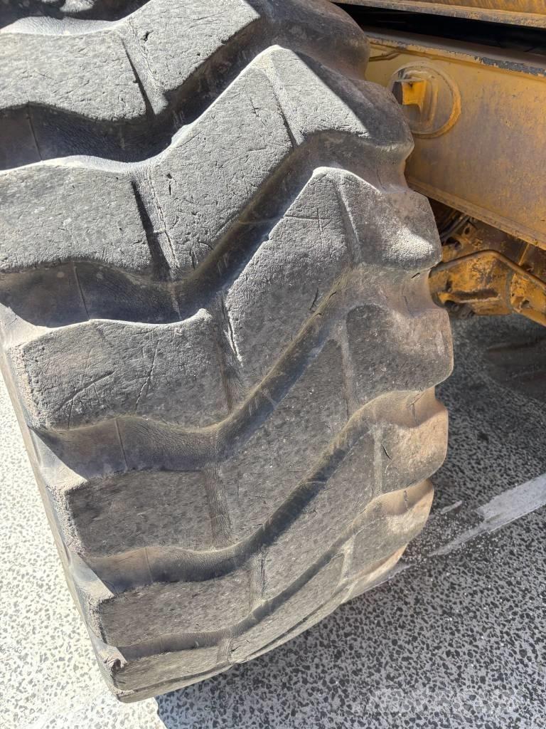 Bell B 30 E Dumper - Knickgelenk