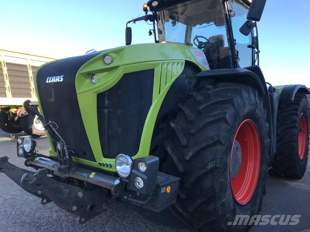 CLAAS XERION 4500 VC Traktoren