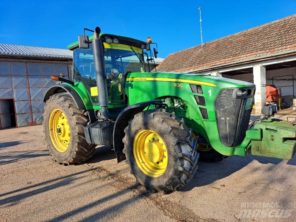 John Deere 8130 Traktoren
