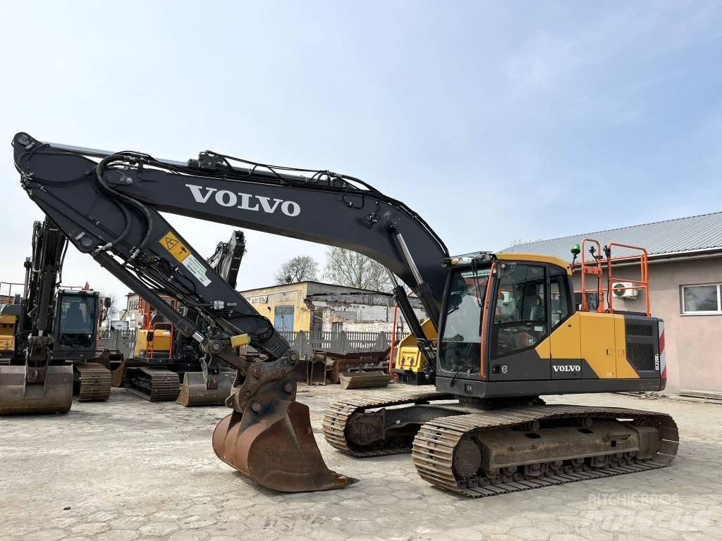 Volvo EC 220 E Raupenbagger