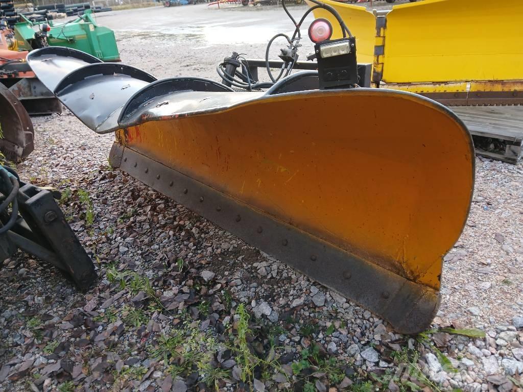 Vikmet EKL/K-275 Schneeschilde und -pflüge