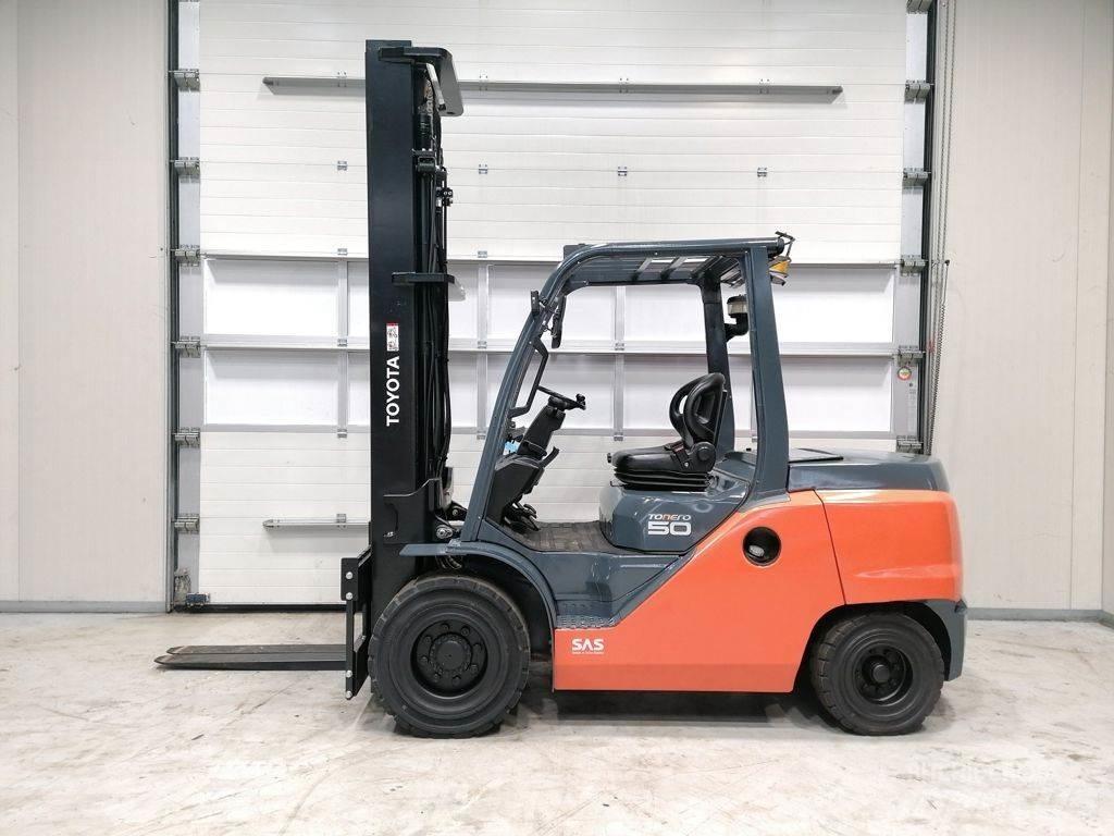 Toyota 40-8FD50N Dieselstapler