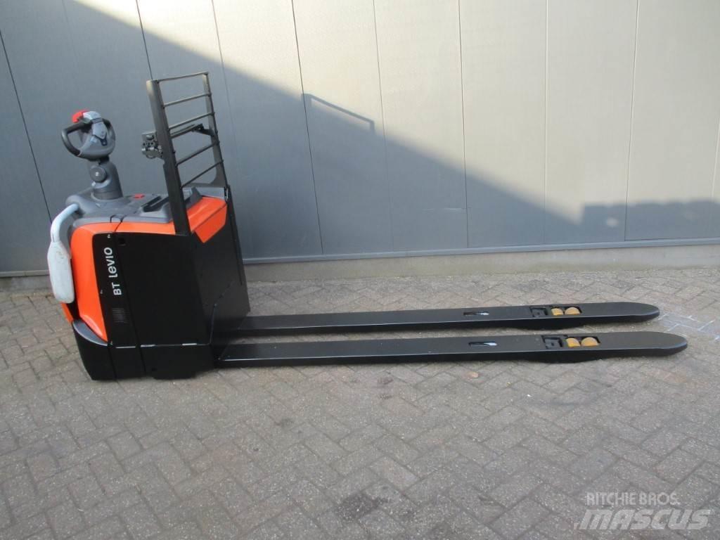 Toyota LPE 250 Gabelstapler mit Fahrerstand