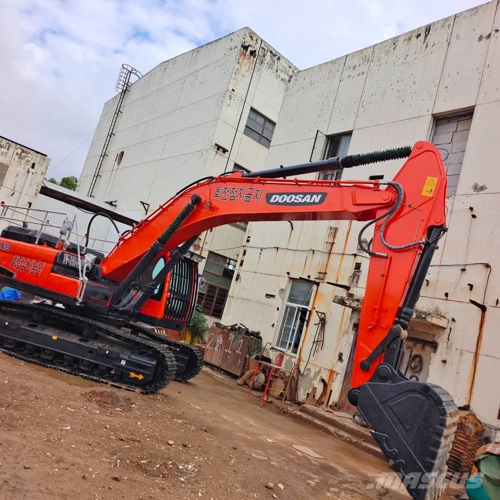 Doosan DX340LC Raupenbagger