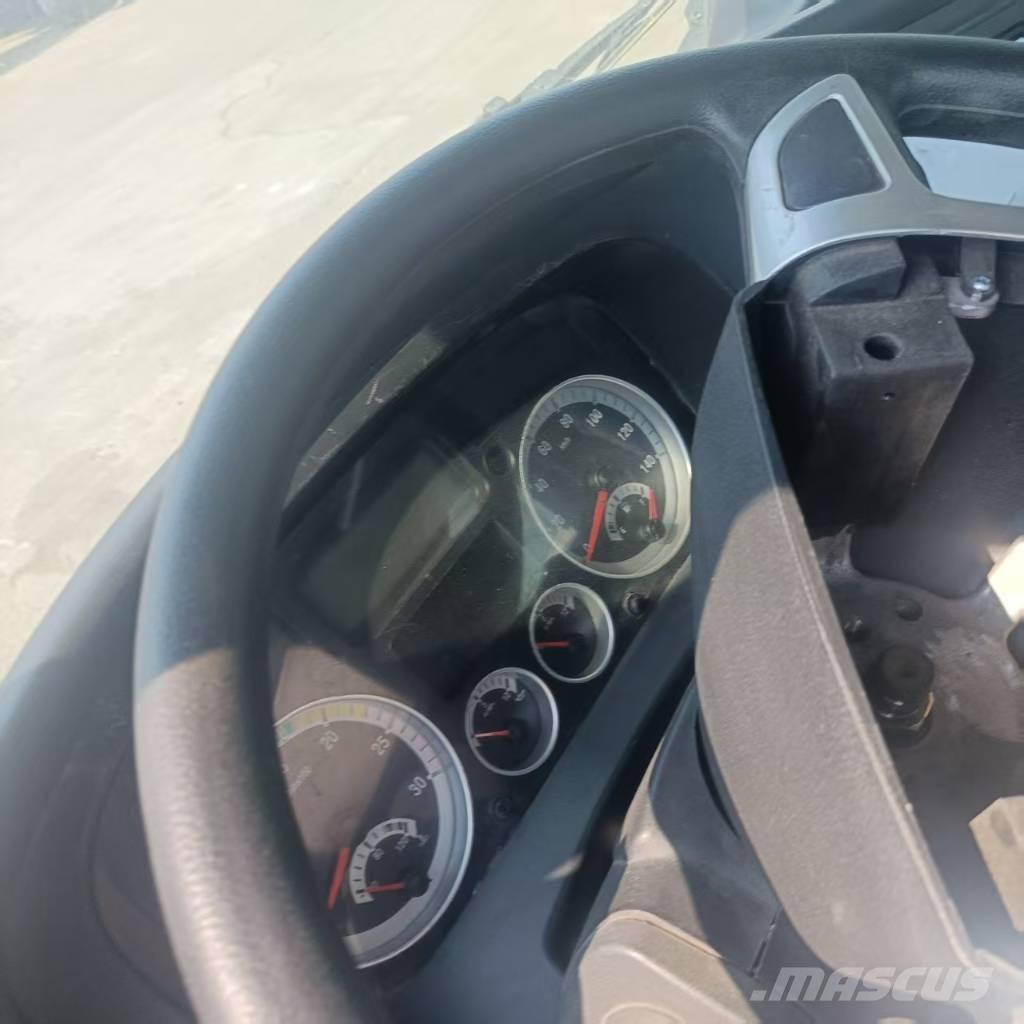 Howo 371 6x4 Sattelzugmaschinen