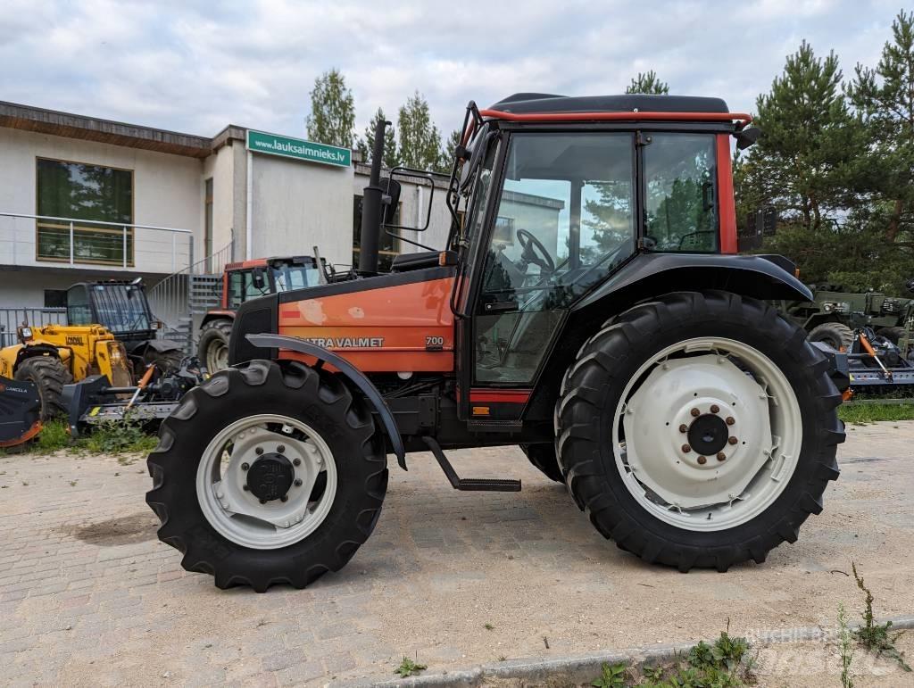 Valtra Valmet 700 Traktoren