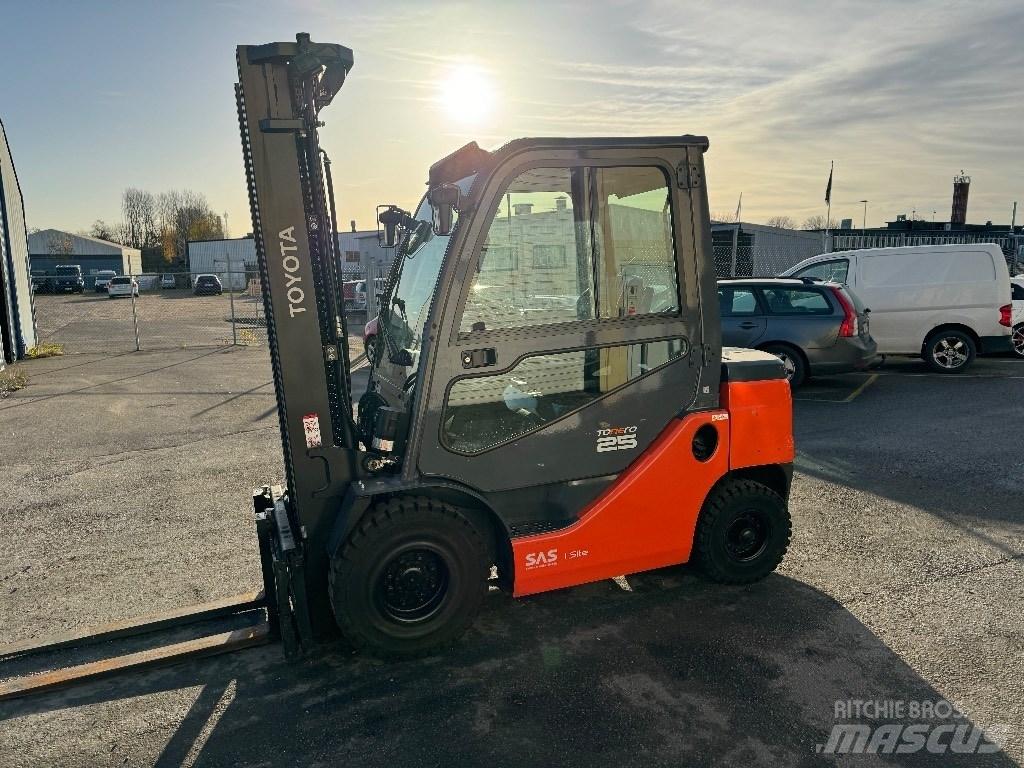 Toyota 52-8FDF25 Dieselstapler