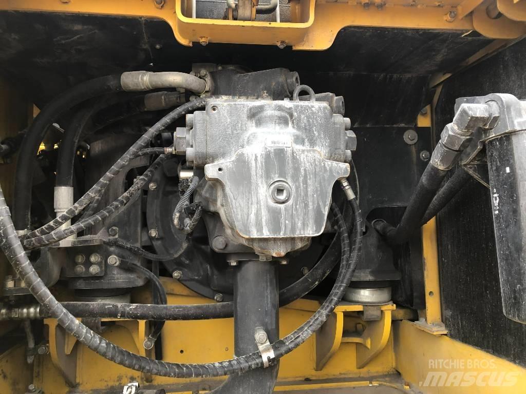 Komatsu 300 -7 Raupenbagger