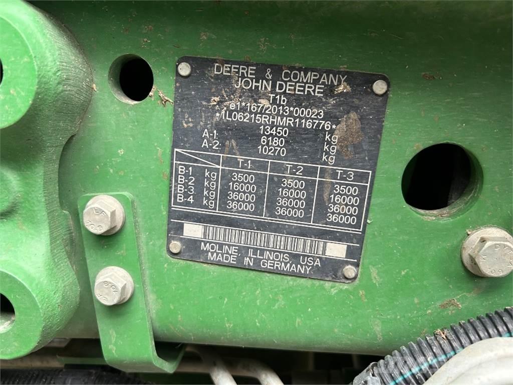 John Deere 6215R Traktoren