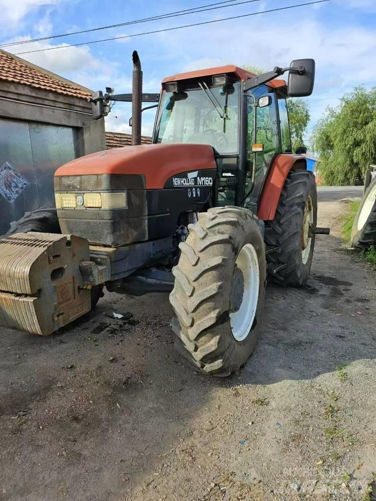 New Holland M160 Traktoren