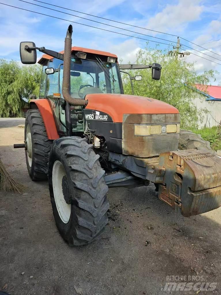 New Holland M160 Traktoren