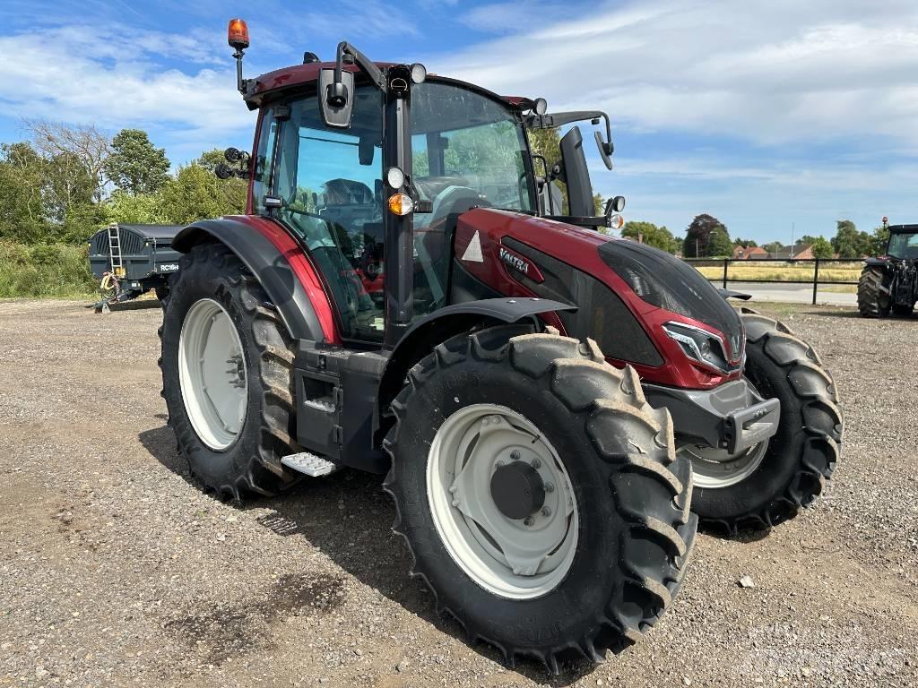 Valtra G 115 Active Traktoren