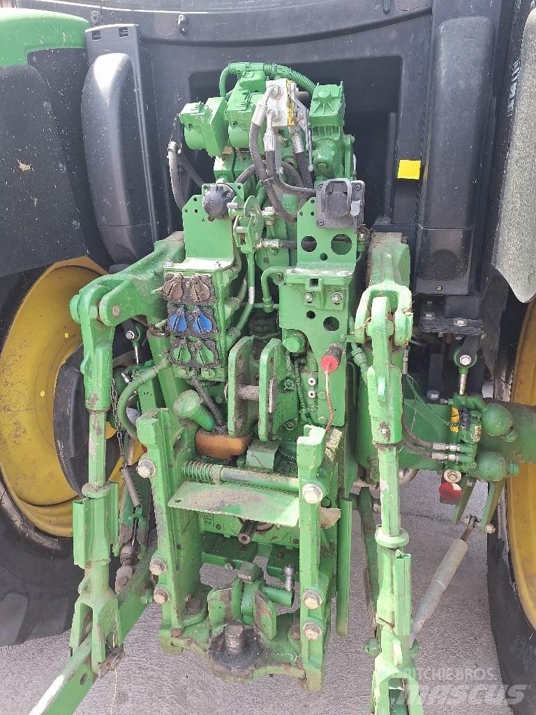 John Deere 6110R Traktoren