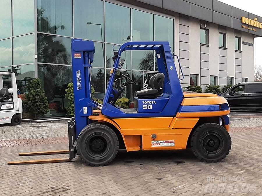 Toyota 5FDF50 Dieselstapler