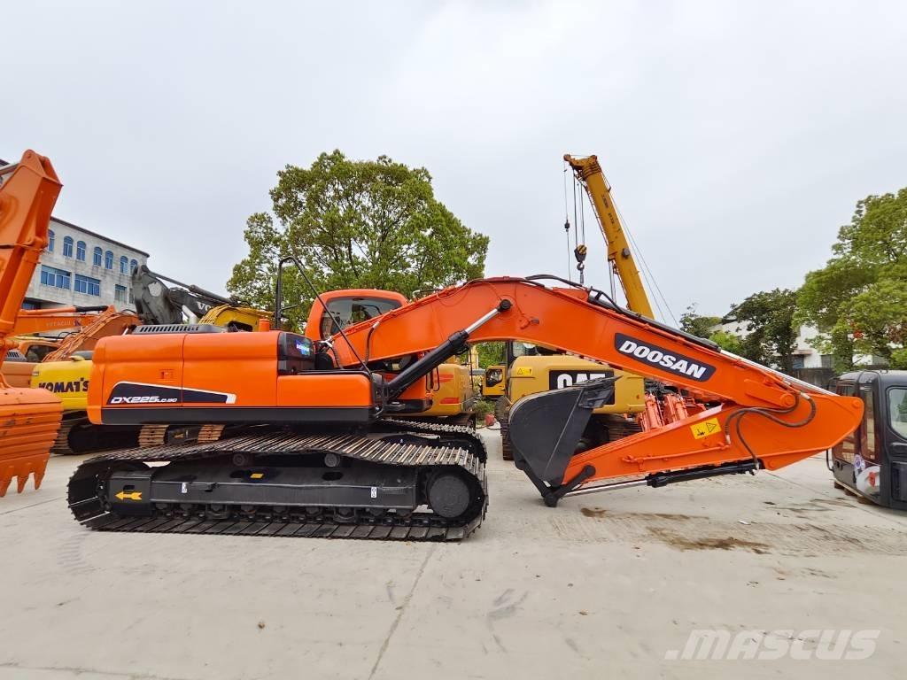 Doosan DX 225 LC Raupenbagger