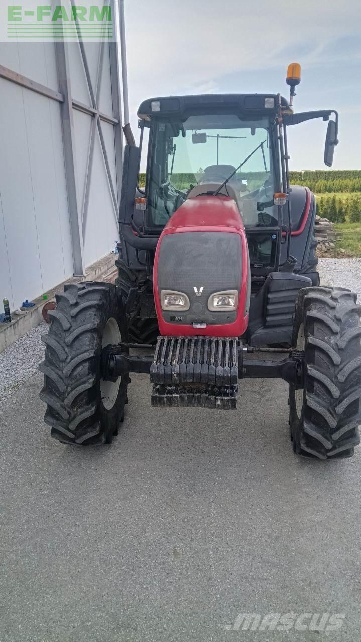 Valtra N101 PRO Traktoren