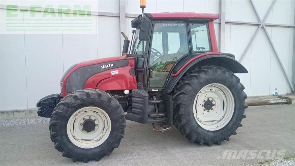 Valtra N101 PRO Traktoren